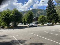 Le parking se vide